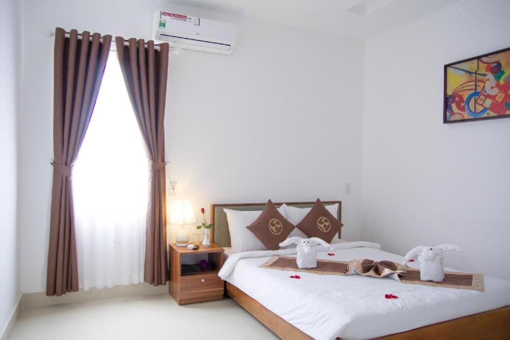 Poetic Hue Hotel & Spa Exterior photo
